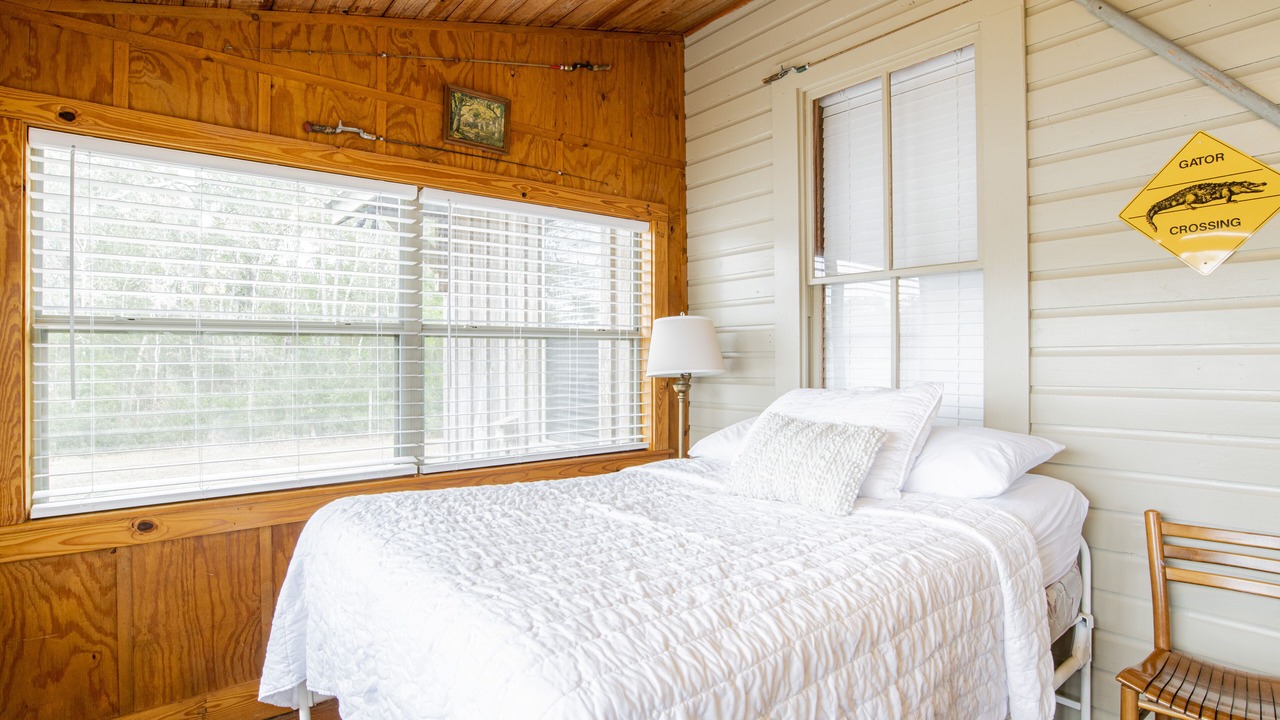 Photo of Bedroom in Foley