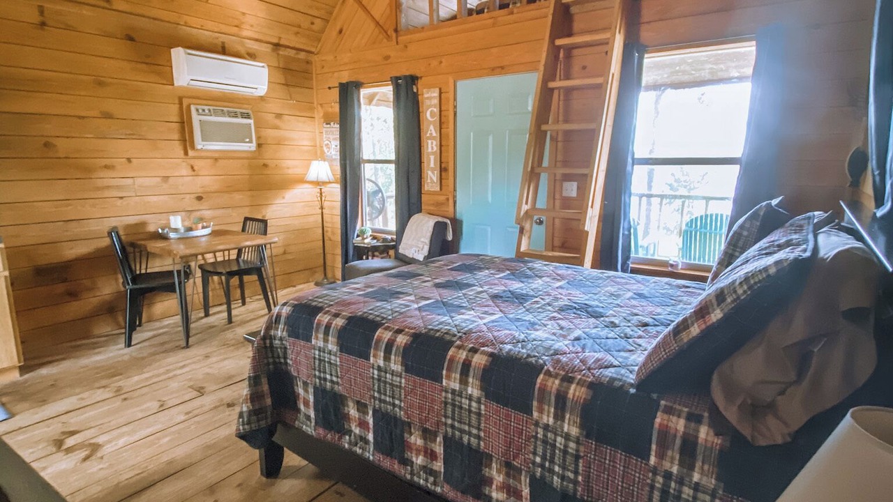 Photo of Bedroom in Lucedale