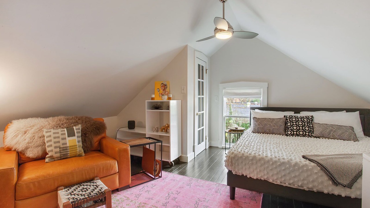 Photo of Bedroom in Historic Downtown Savannah