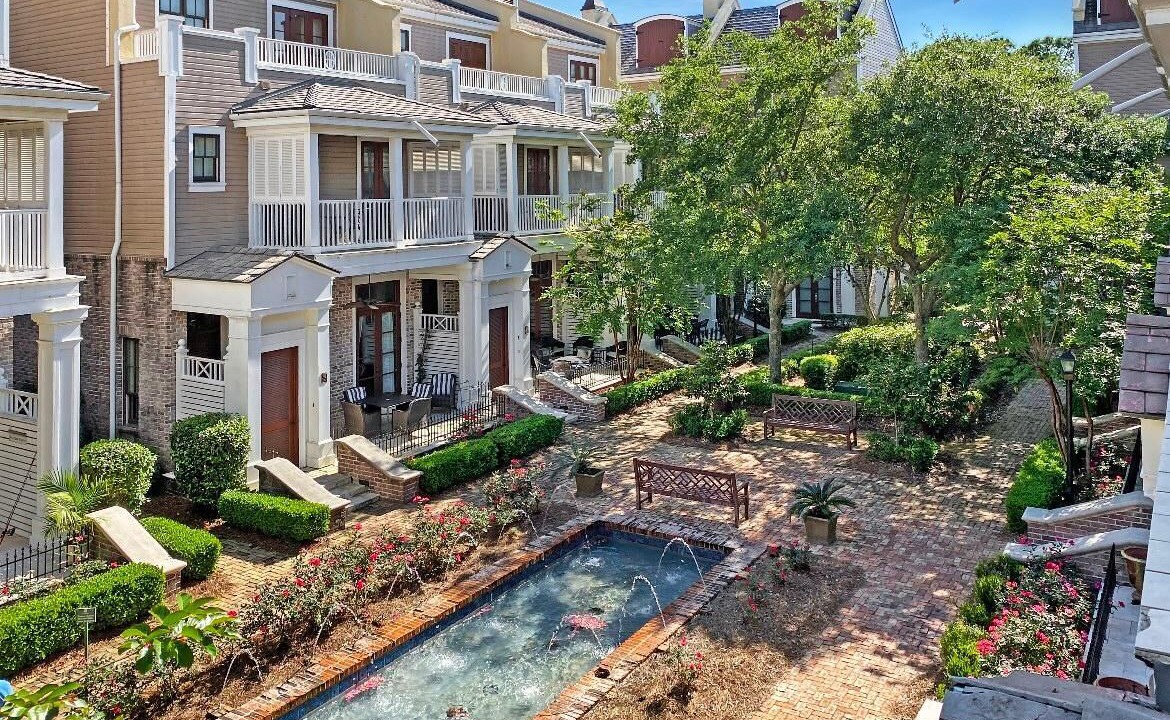 Photo of Outdoor in Baytowne Wharf