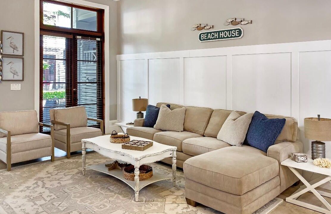 Photo of Livingroom in Baytowne Wharf