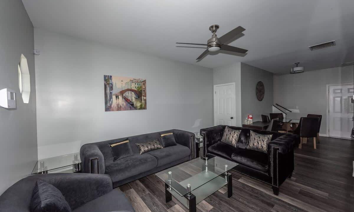 Photo of Livingroom in Southwestern