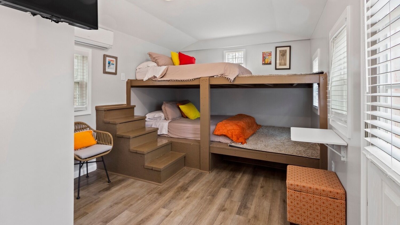 Photo of Bedroom in Notasulga