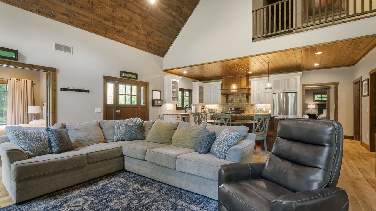 Photo of Livingroom in Harbor Springs