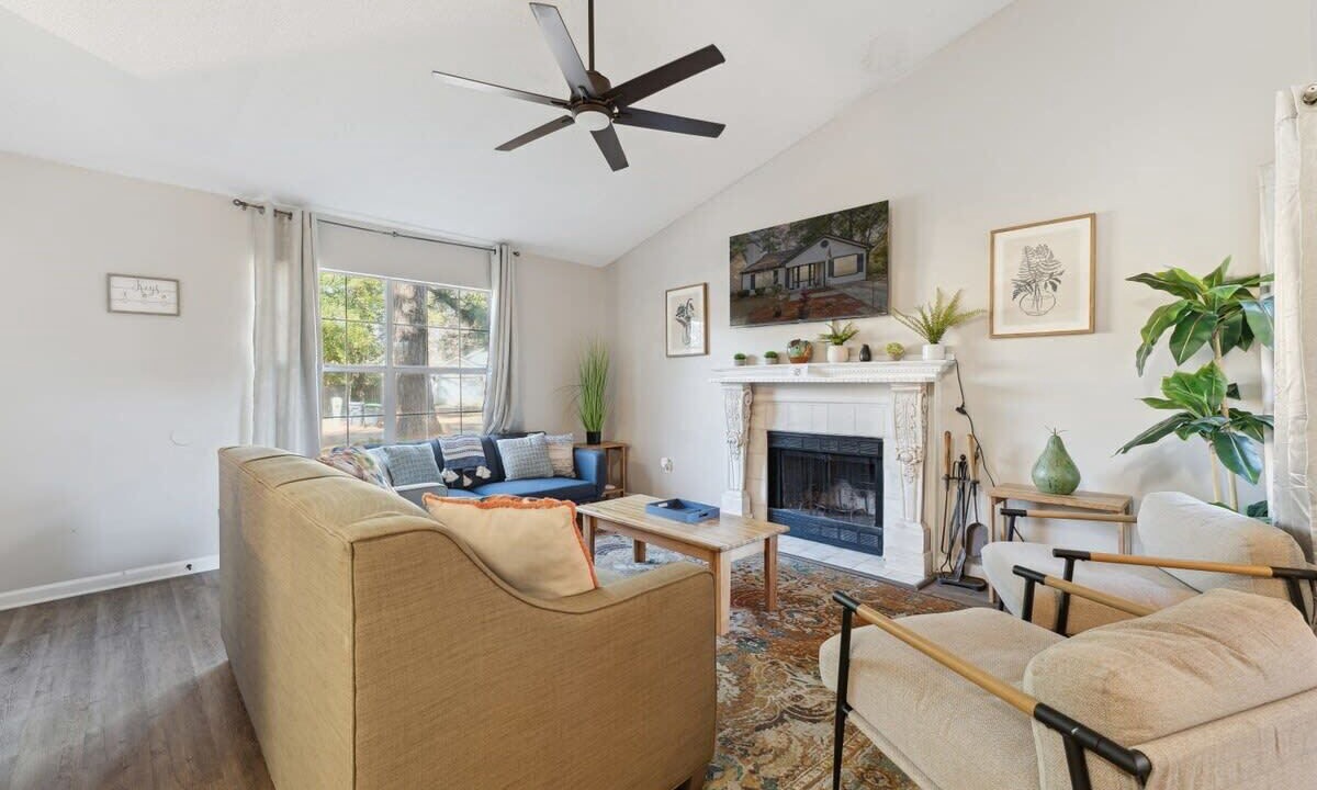 Photo of Livingroom in Savannah