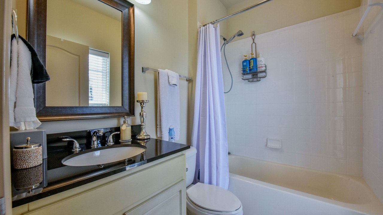 Photo of Bathroom in Tuscaloosa