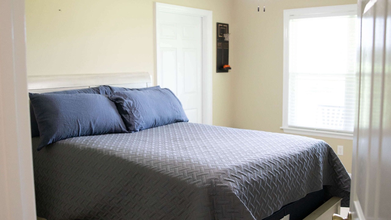 Photo of Bedroom in Adel