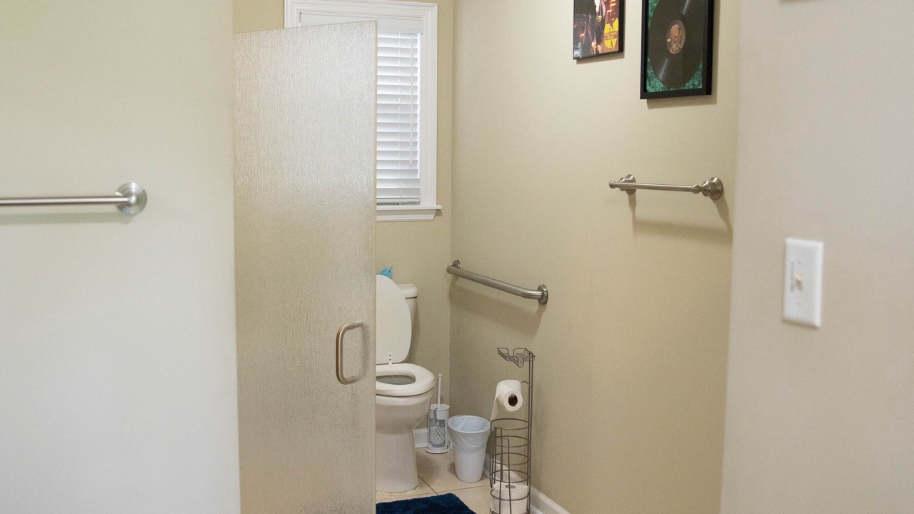 Photo of Bathroom in Adel