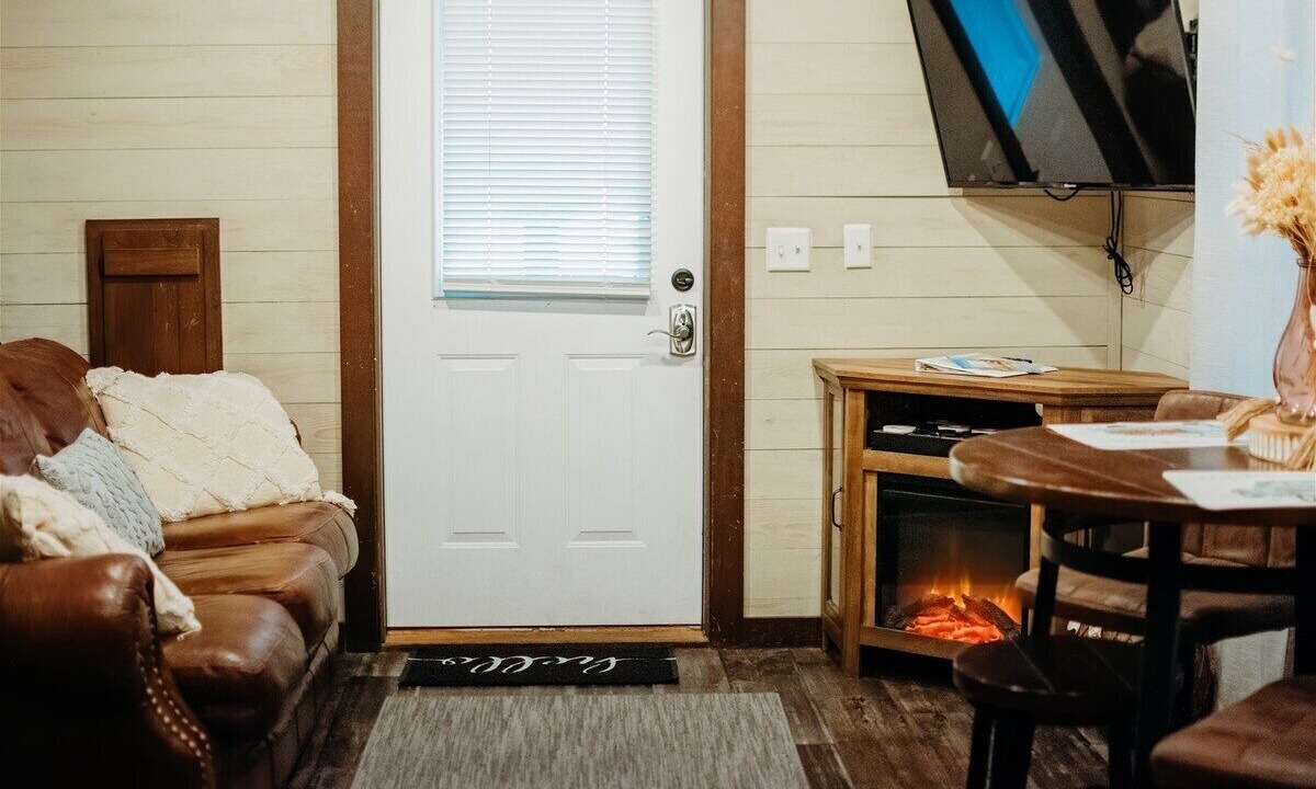 Photo of Livingroom in Gadsden