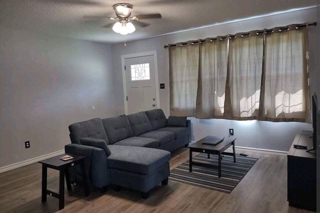 Photo of Livingroom in New Llano