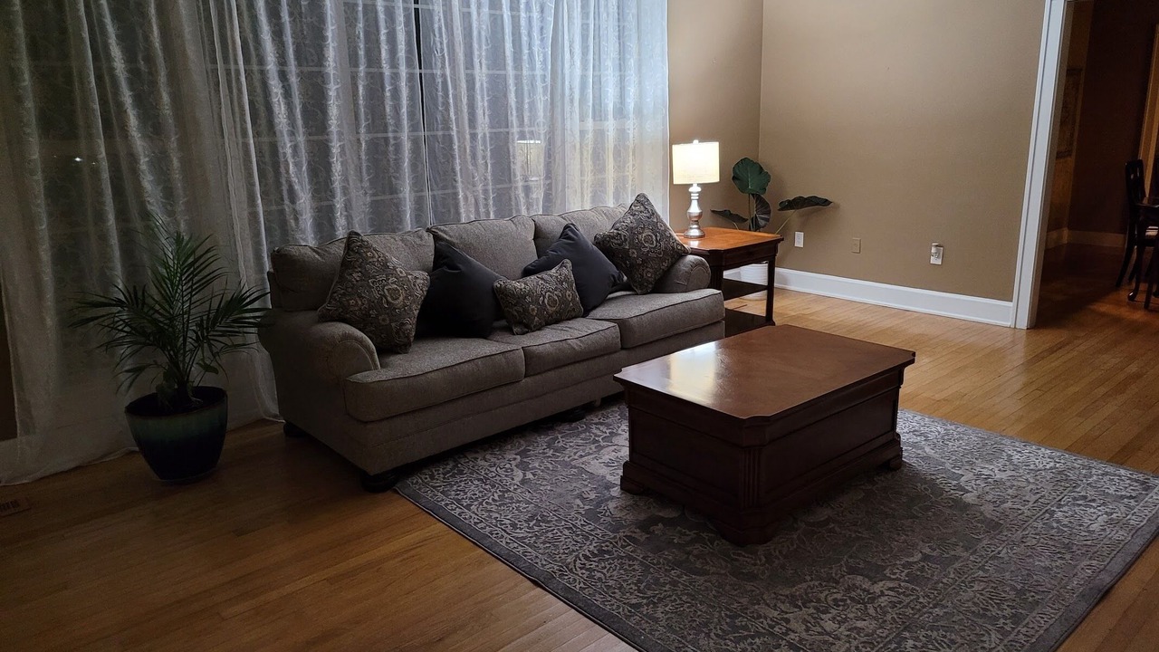 Photo of Livingroom in Guntersville