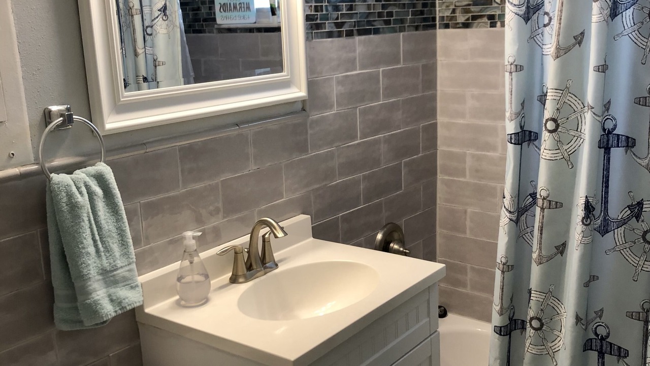 Photo of Bathroom in Oakdale Park