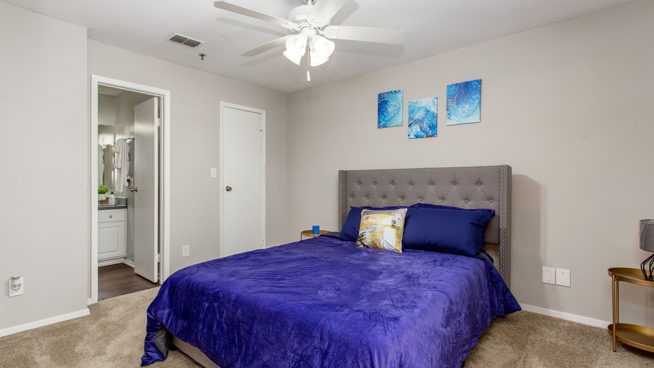 Photo of Bedroom in Buford Highway