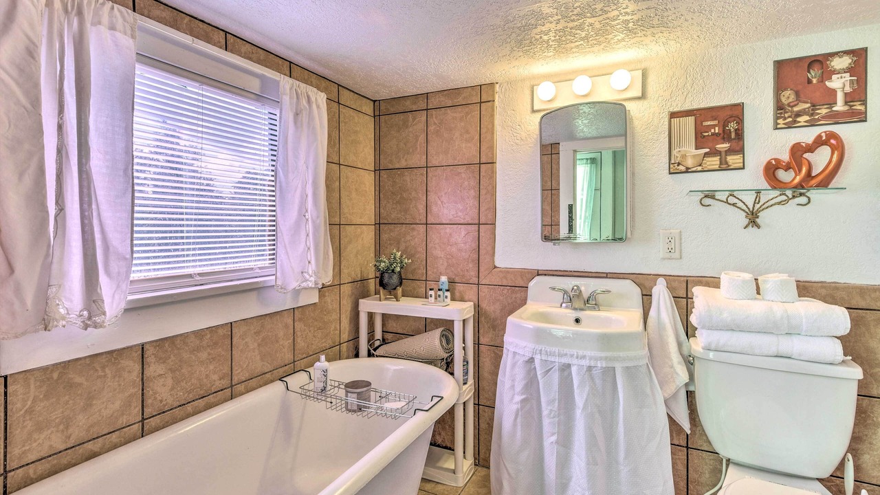 Photo of Bathroom in Crescent City