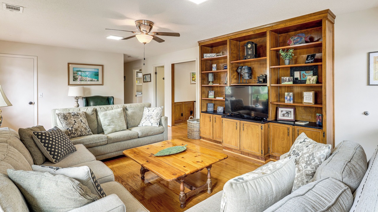 Photo of Livingroom in Jacksons' Gap