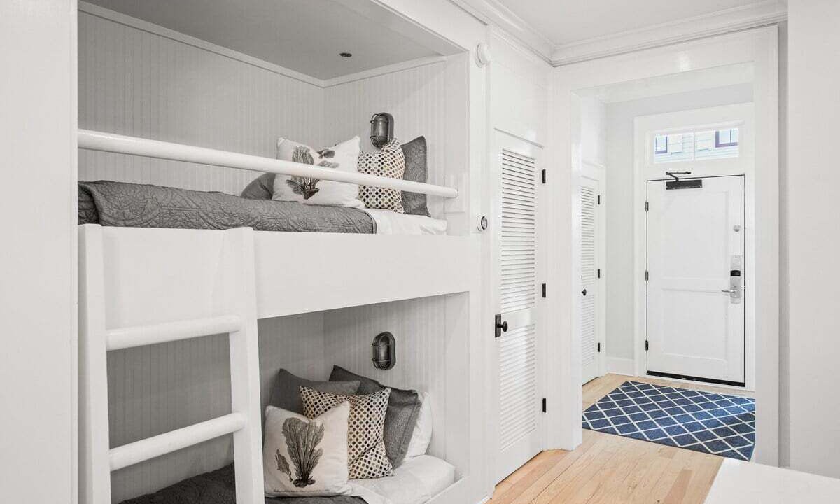 Photo of Bedroom in Beach District