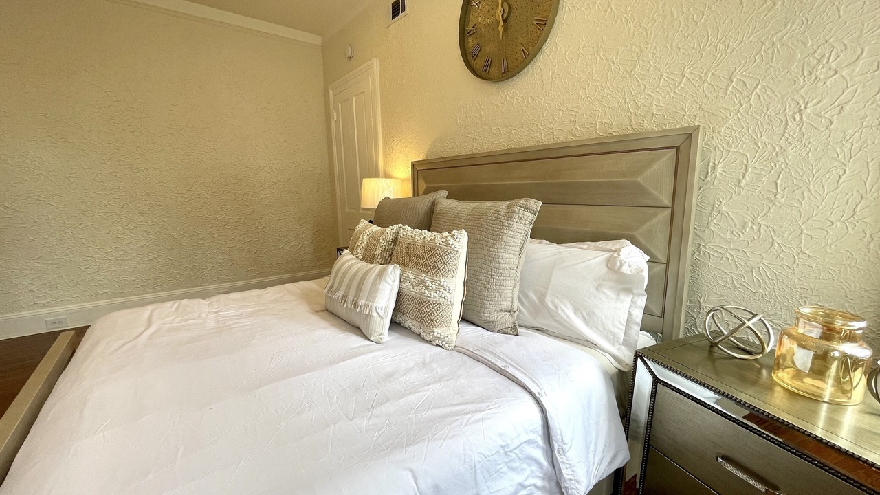 Photo of Bedroom in Mid-City