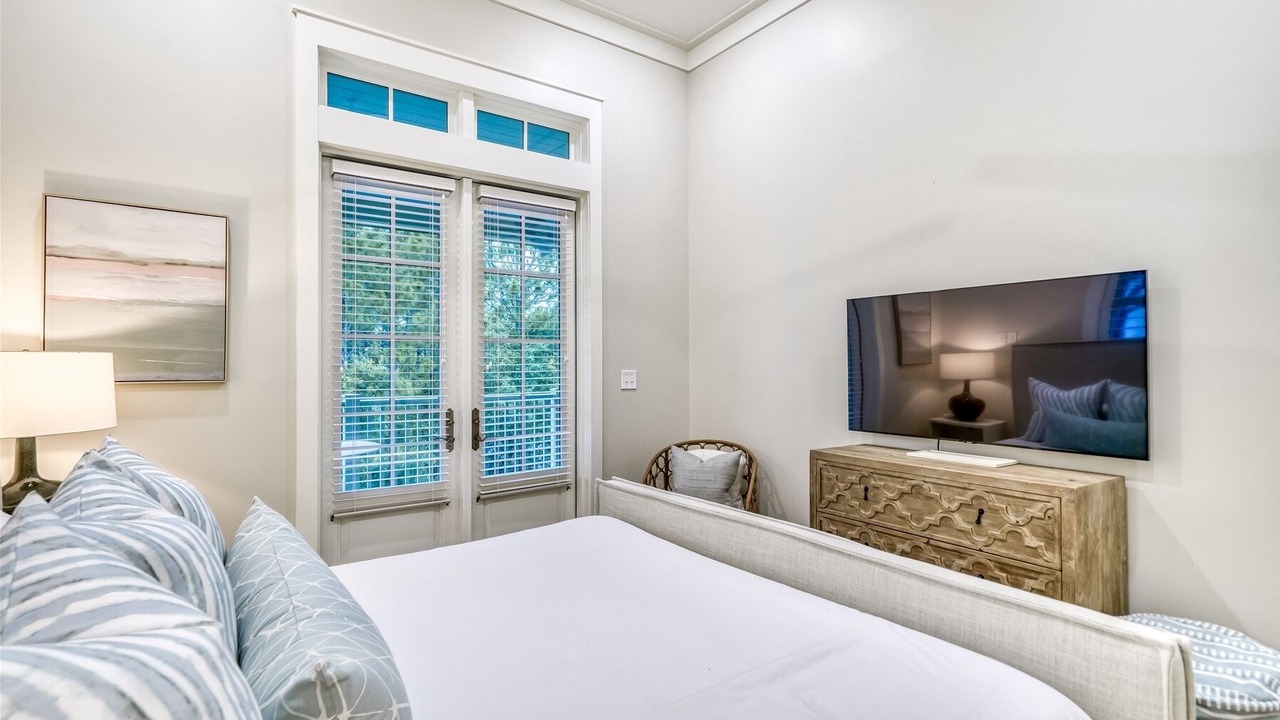 Photo of Bedroom in Forest District