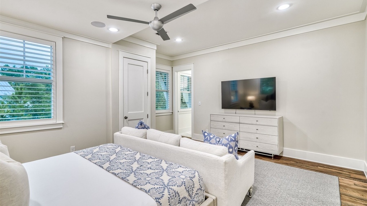 Photo of Bedroom in Forest District