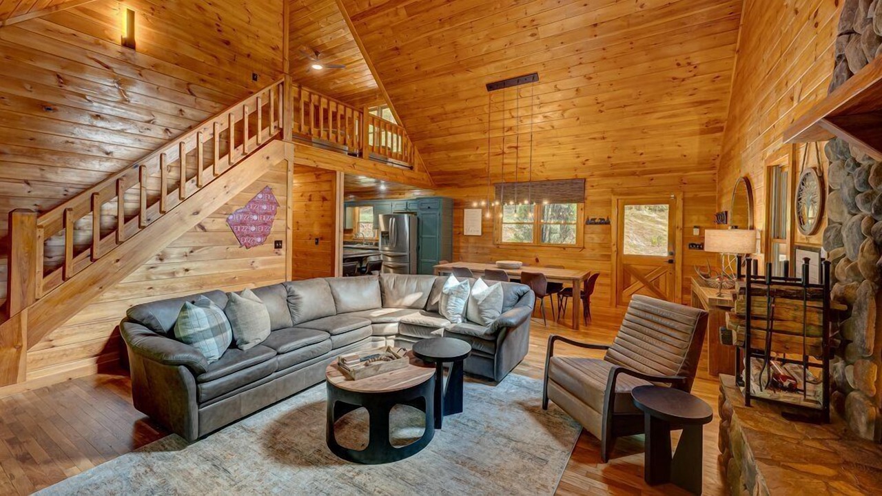 Photo of Livingroom in My Mountain