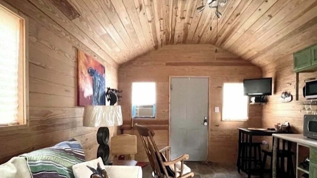 Photo of Livingroom in Poplarville