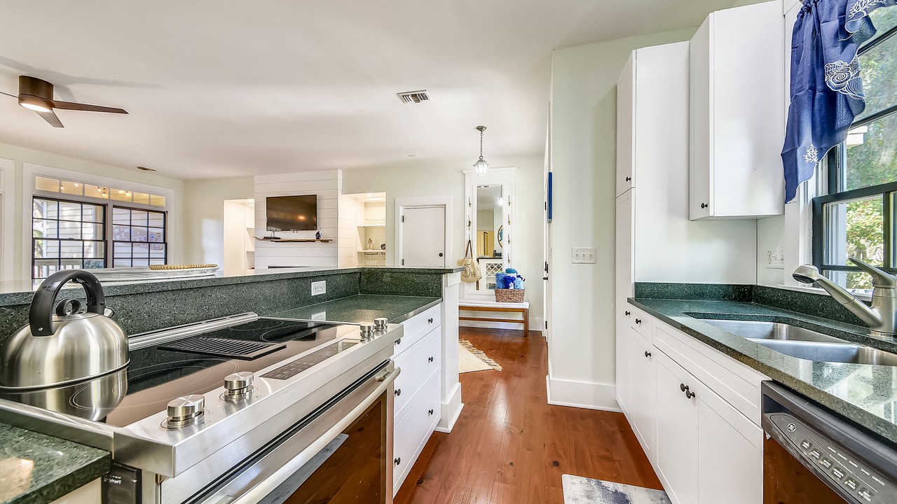 Photo of Kitchen in Melrose on the Beach