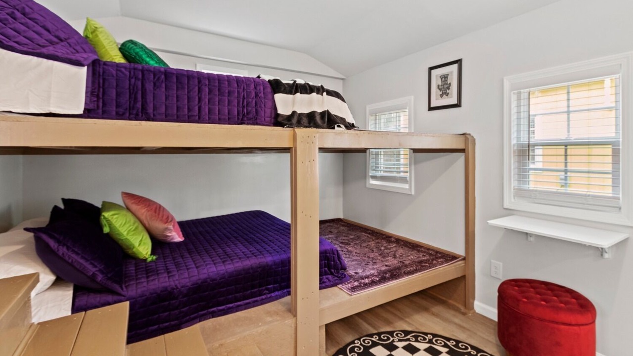 Photo of Bedroom in Notasulga