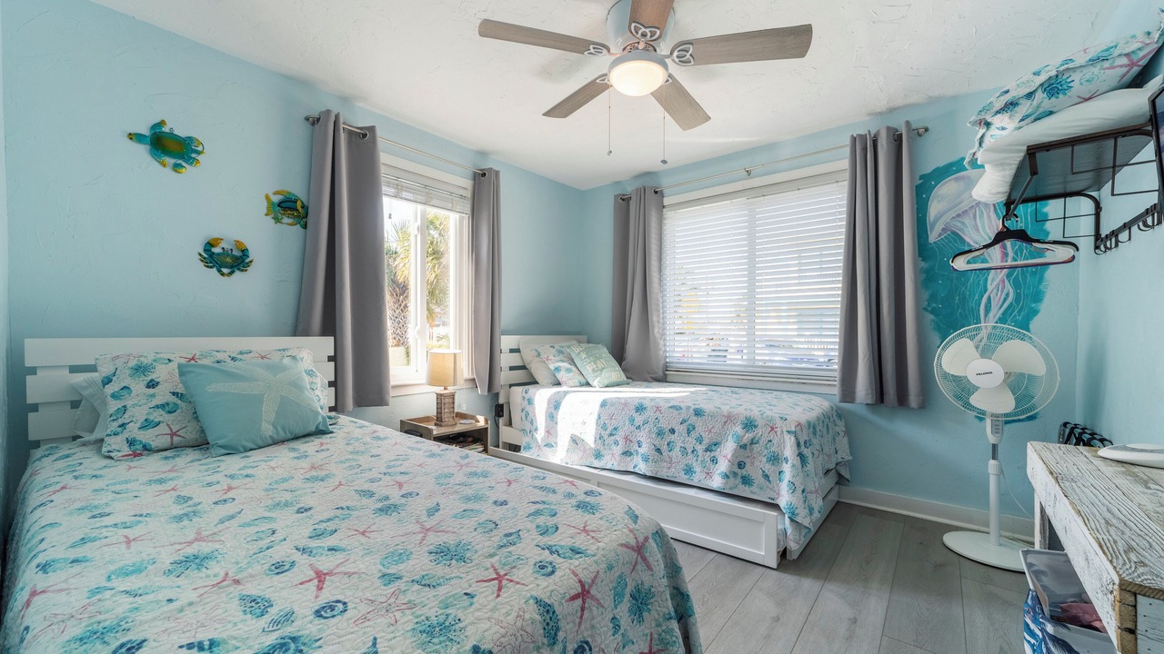 Photo of Bedroom in South Peninsula Historic District
