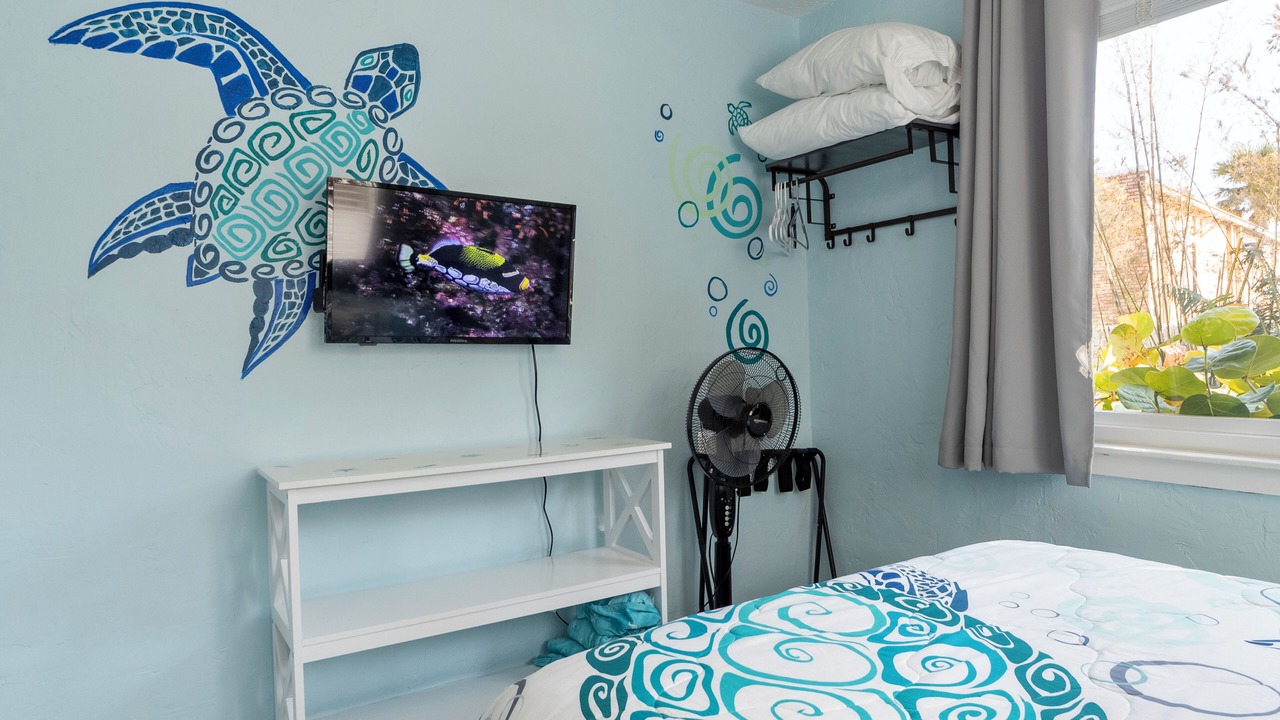 Photo of Bedroom in South Peninsula Historic District