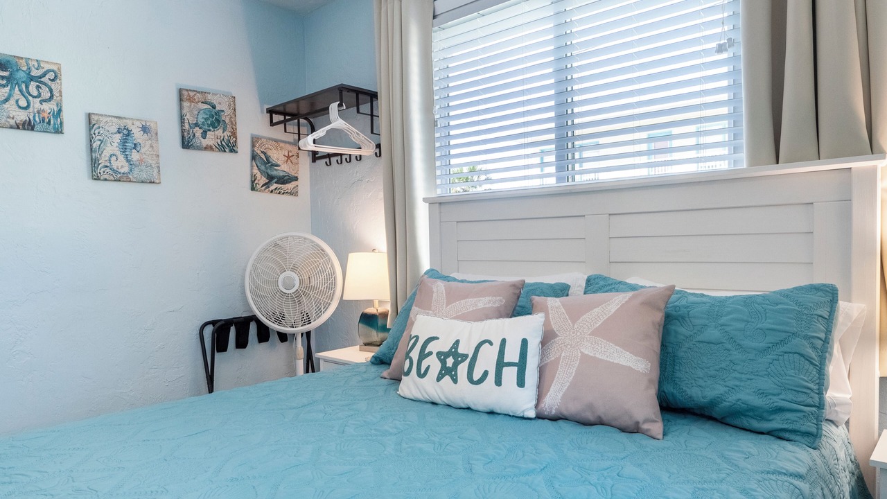 Photo of Bedroom in South Peninsula Historic District