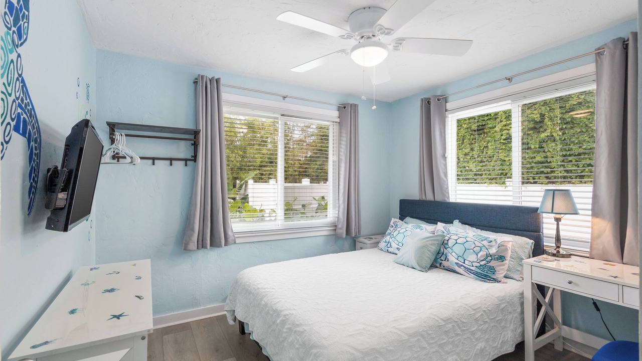 Photo of Bedroom in South Peninsula Historic District