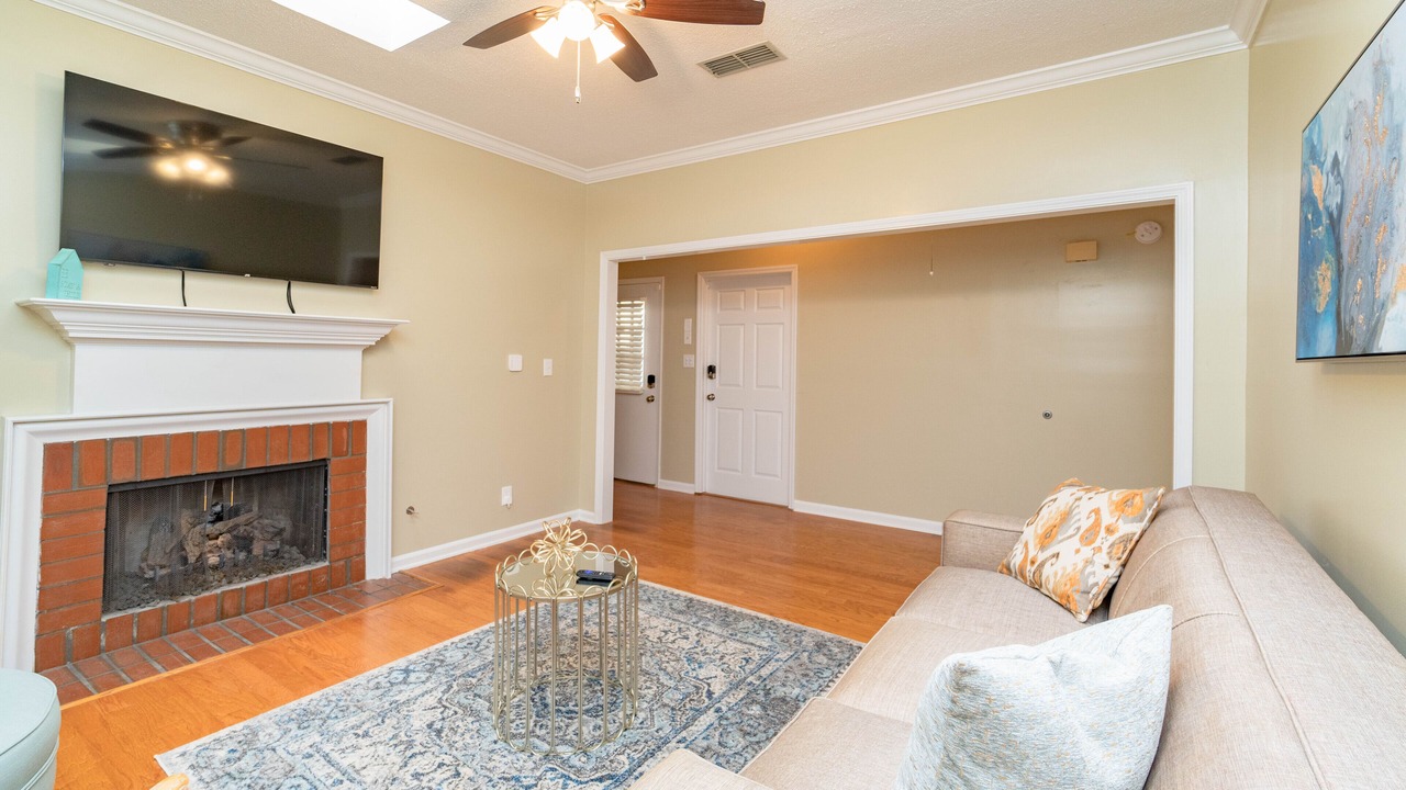 Photo of Livingroom in Montgomery