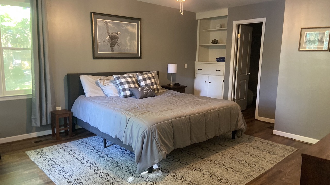 Photo of Bedroom in Six Mile