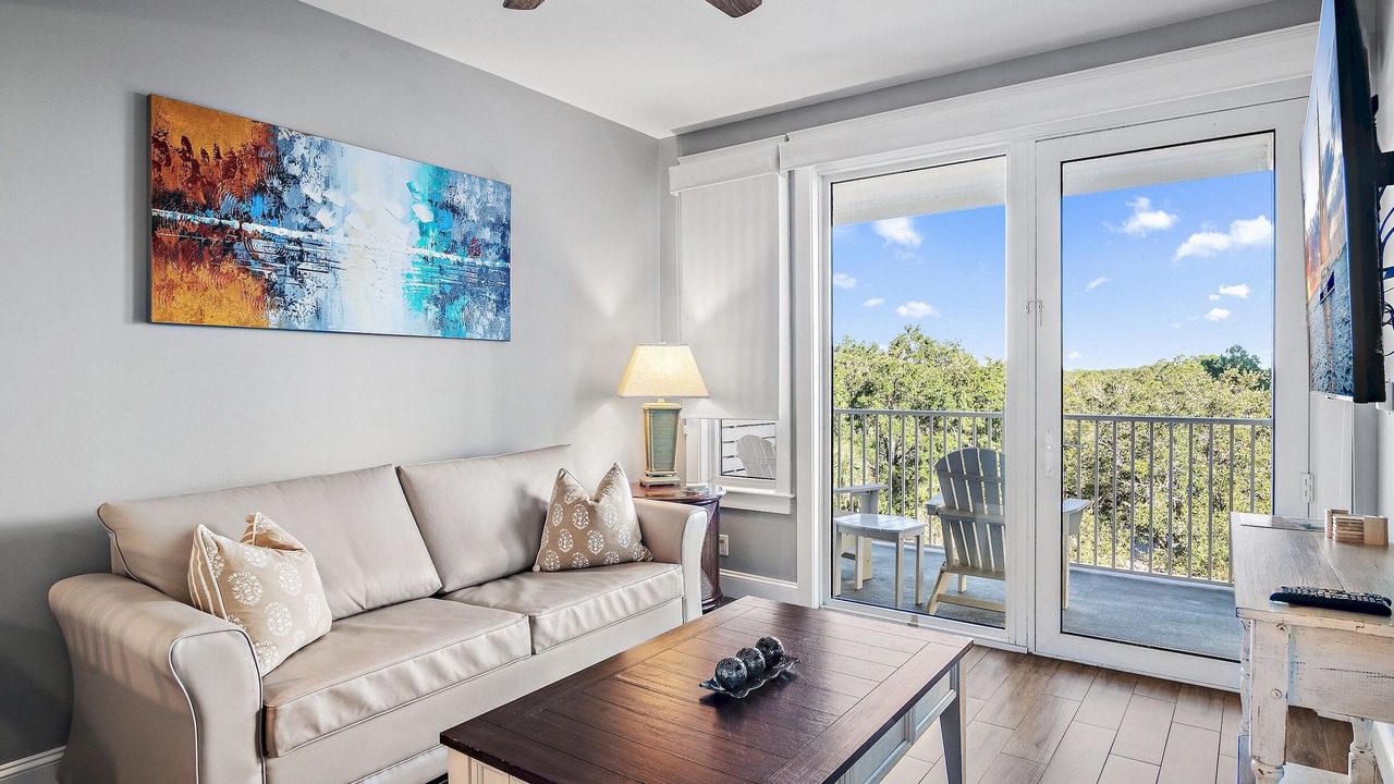 Photo of Livingroom in Baytowne Wharf