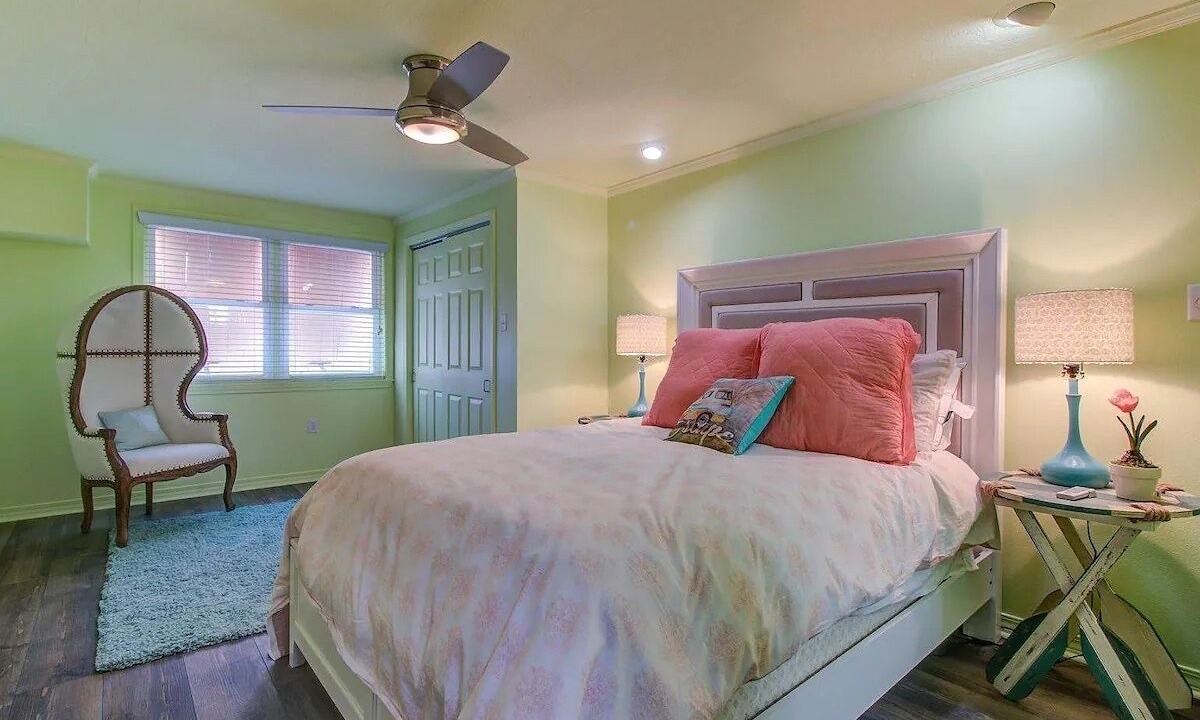 Photo of Bedroom in Shoreline Park