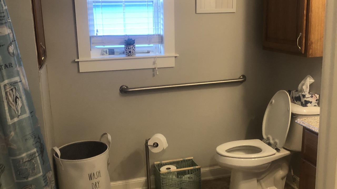 Photo of Bathroom in Perdido Beach