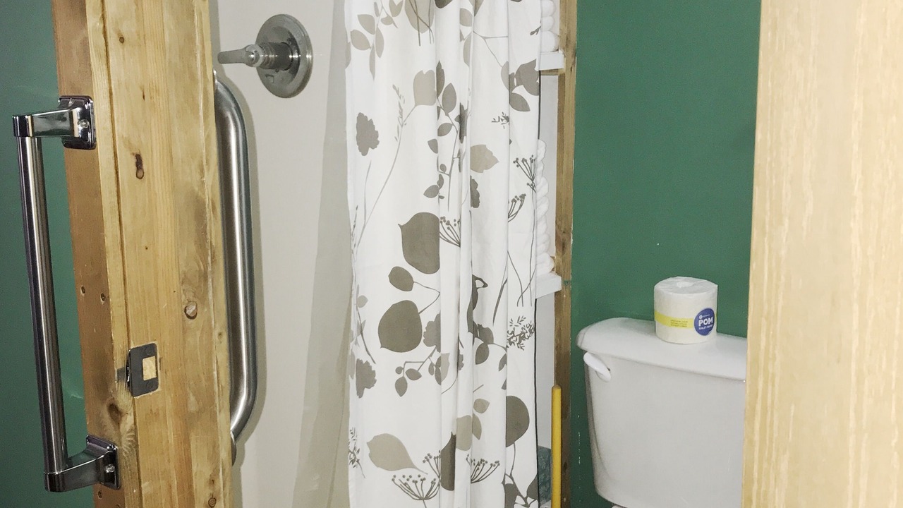 Photo of Bathroom in Grawn