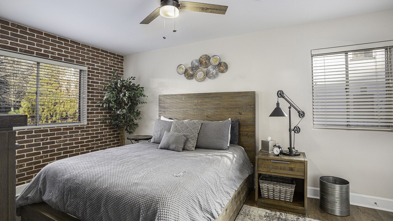 Photo of Bedroom in Garden Hills