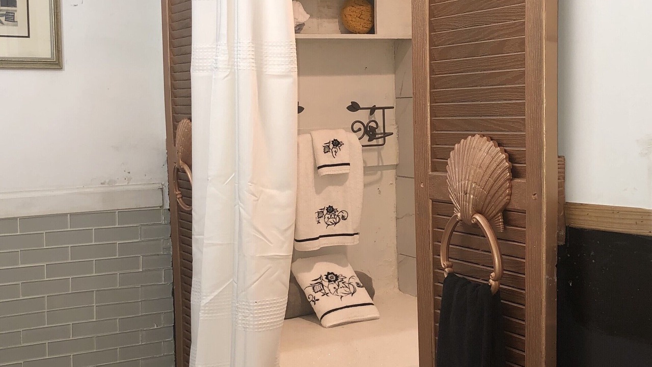 Photo of Bathroom in Collins
