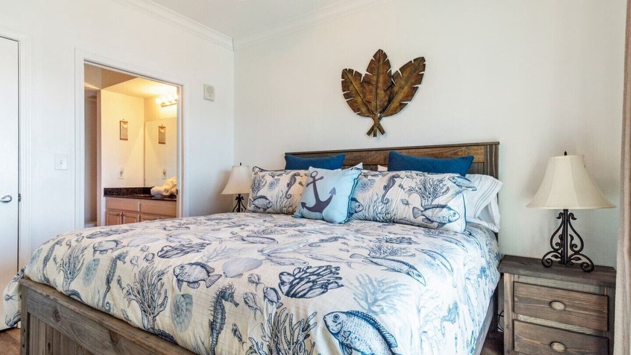Photo of Bedroom in Gulf Shores