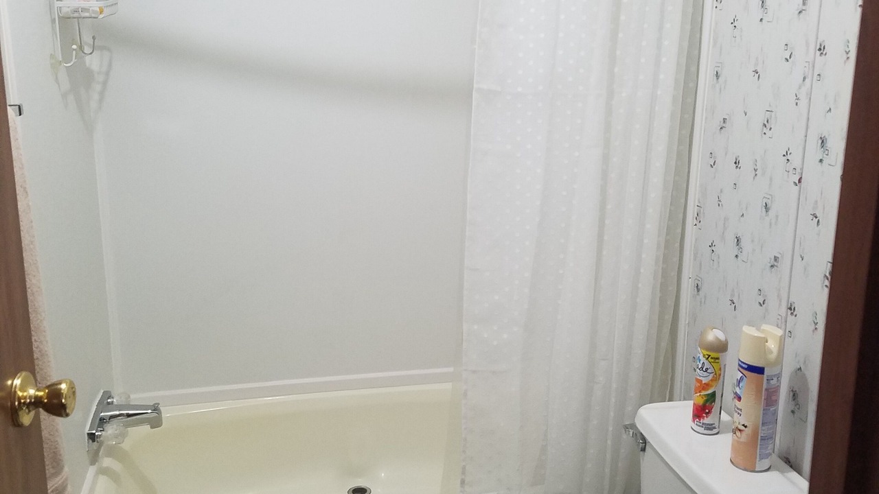 Photo of Bathroom in Groveoak
