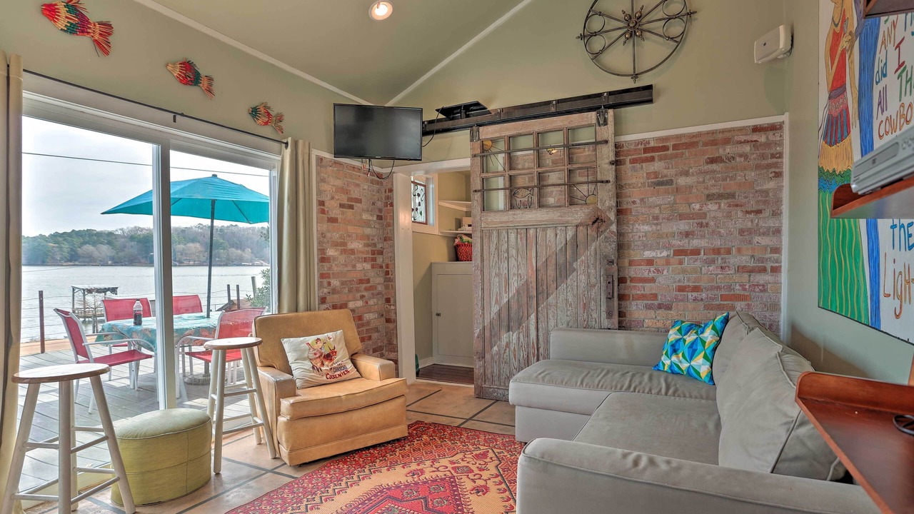 Photo of Livingroom in Pleasure Island