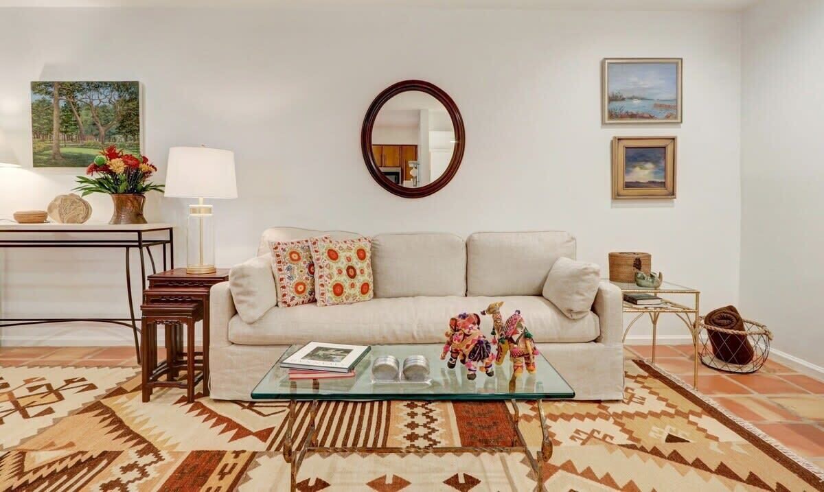 Photo of Livingroom in Historic Downtown Savannah