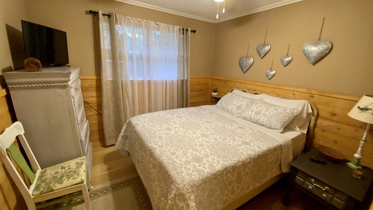 Photo of Bedroom in McNeill