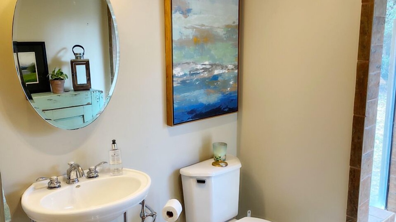 Photo of Bathroom in Waveland