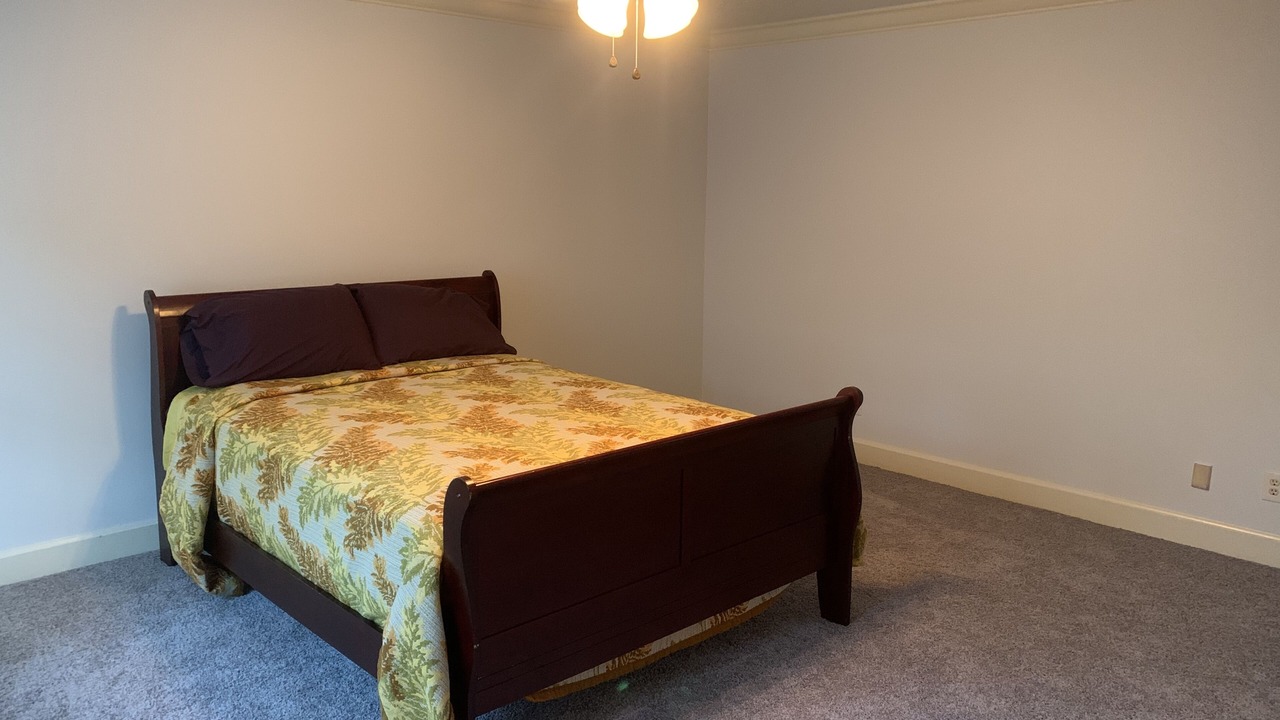 Photo of Bedroom in Columbiana