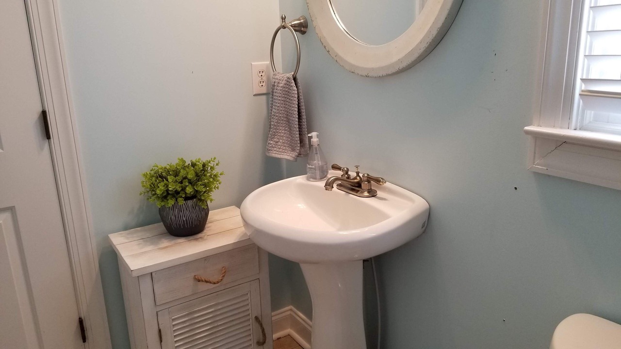 Photo of Bathroom in Candler Park