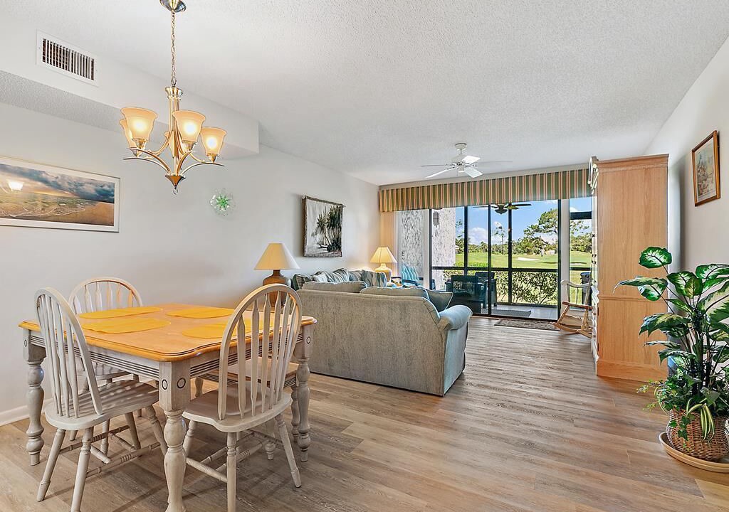 Photo of Livingroom in Sawgrass