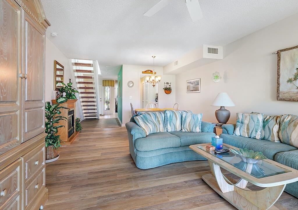 Photo of Livingroom in Sawgrass