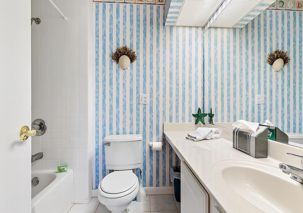 Photo of Bathroom in Sawgrass